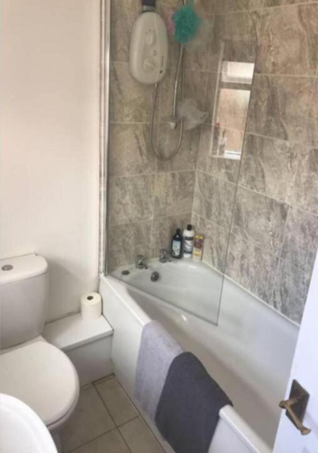 4 Bedroom House For Corporate Stays In Kettering Extérieur photo